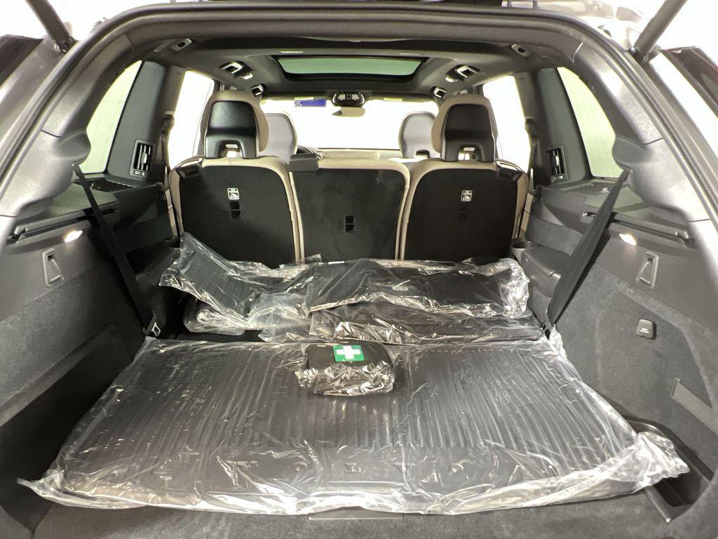 new 2026 Volvo XC90 car, priced at $71,825