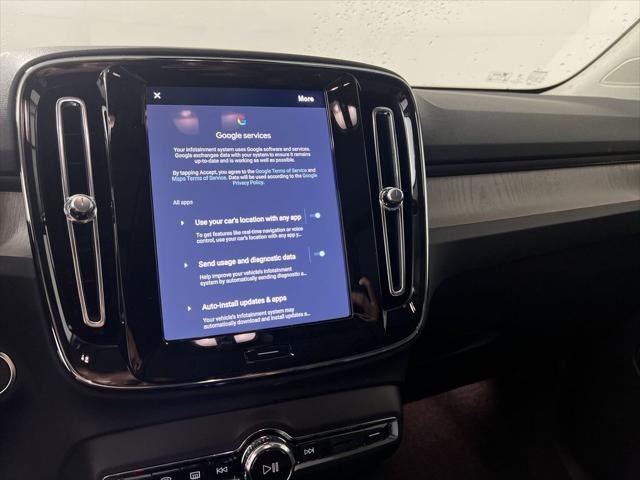 new 2025 Volvo XC40 car, priced at $50,795