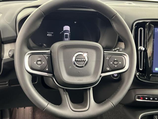 new 2025 Volvo XC40 car, priced at $49,795