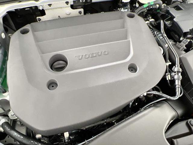 new 2025 Volvo XC40 car, priced at $49,795