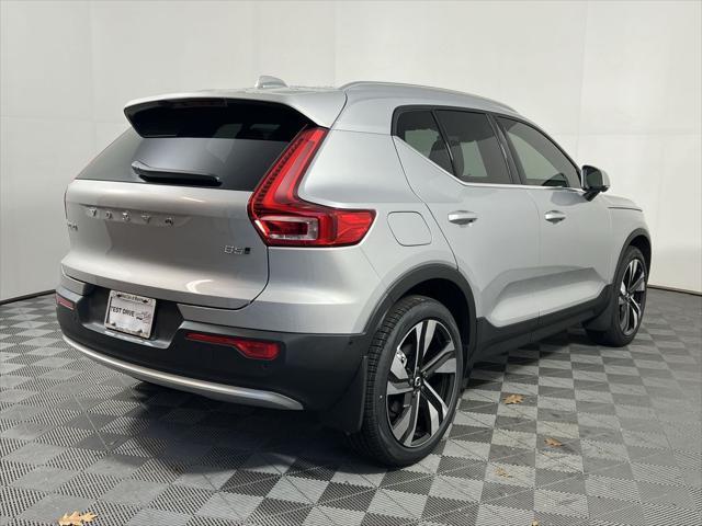 new 2025 Volvo XC40 car, priced at $49,795