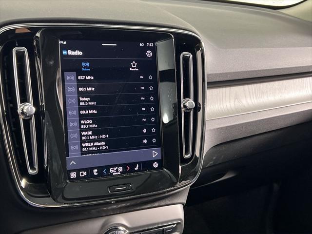 new 2025 Volvo XC40 car, priced at $49,795