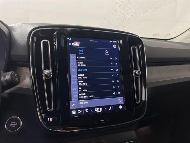 new 2025 Volvo XC40 car, priced at $50,795