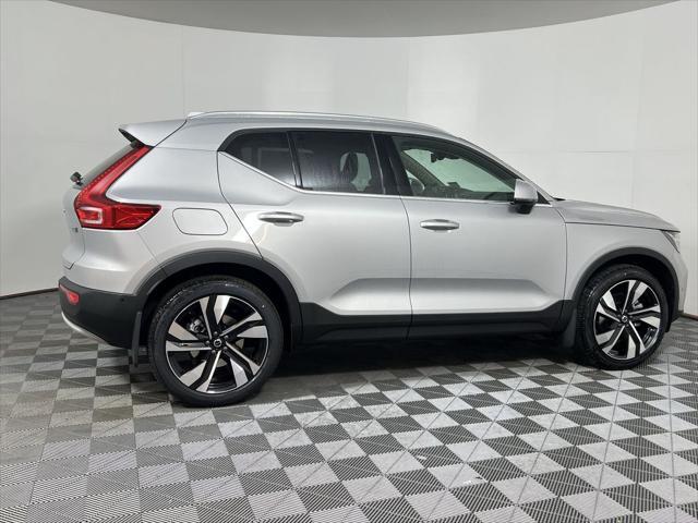 new 2025 Volvo XC40 car, priced at $50,795