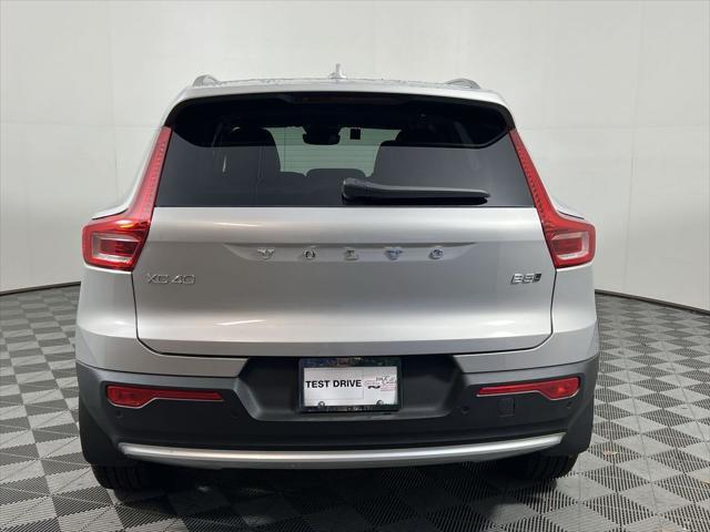 new 2025 Volvo XC40 car, priced at $49,795