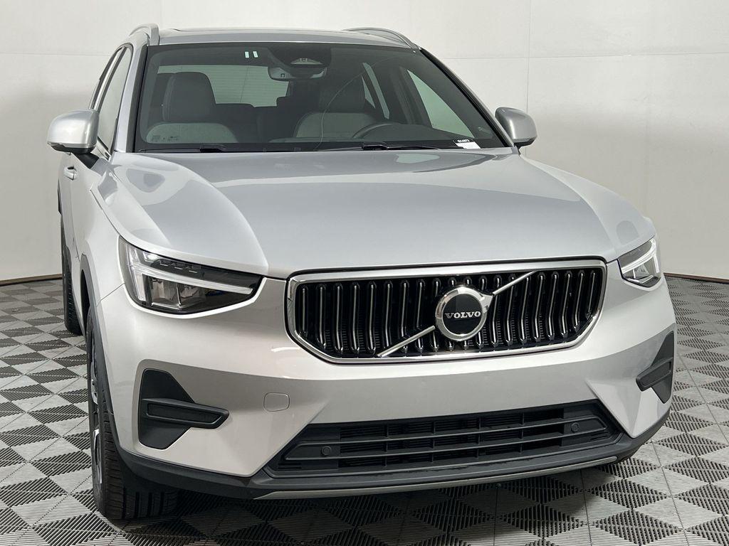 used 2025 Volvo XC40 car, priced at $31,701