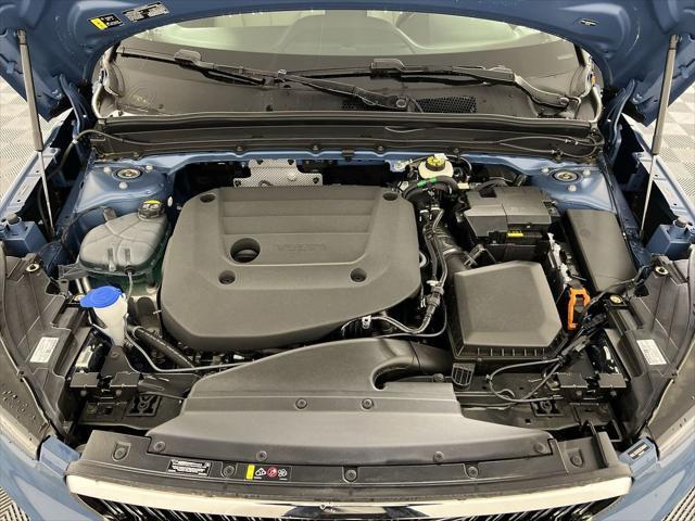 new 2025 Volvo XC40 car, priced at $45,795