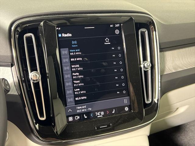 new 2025 Volvo XC40 car, priced at $45,795
