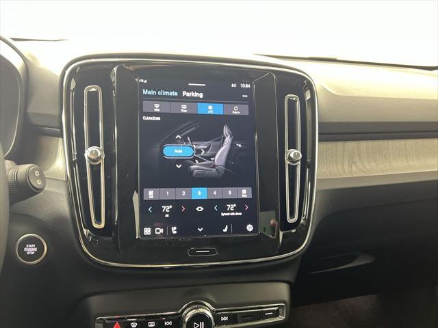 new 2025 Volvo XC40 car, priced at $49,795
