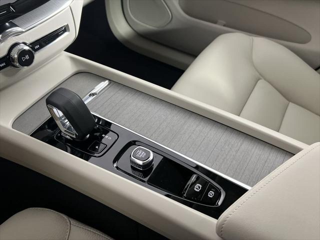 new 2025 Volvo XC60 car, priced at $48,127