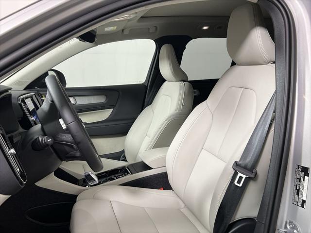 new 2025 Volvo XC40 car, priced at $50,795