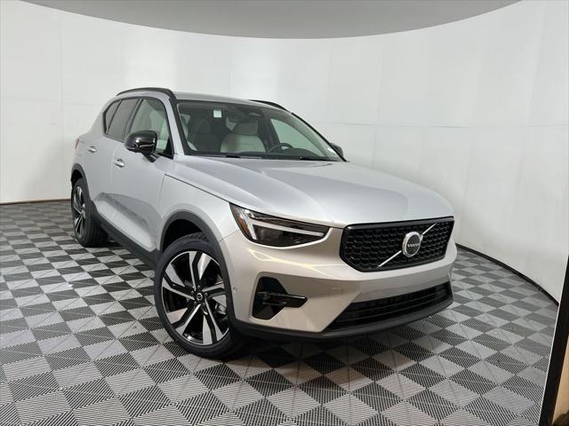 new 2025 Volvo XC40 car, priced at $50,795