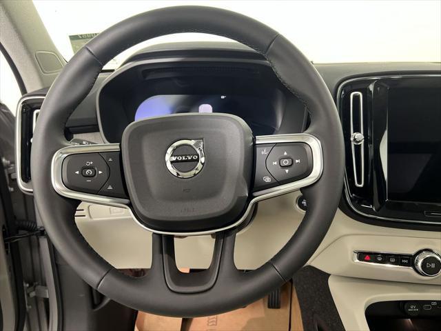 new 2025 Volvo XC40 car, priced at $50,795