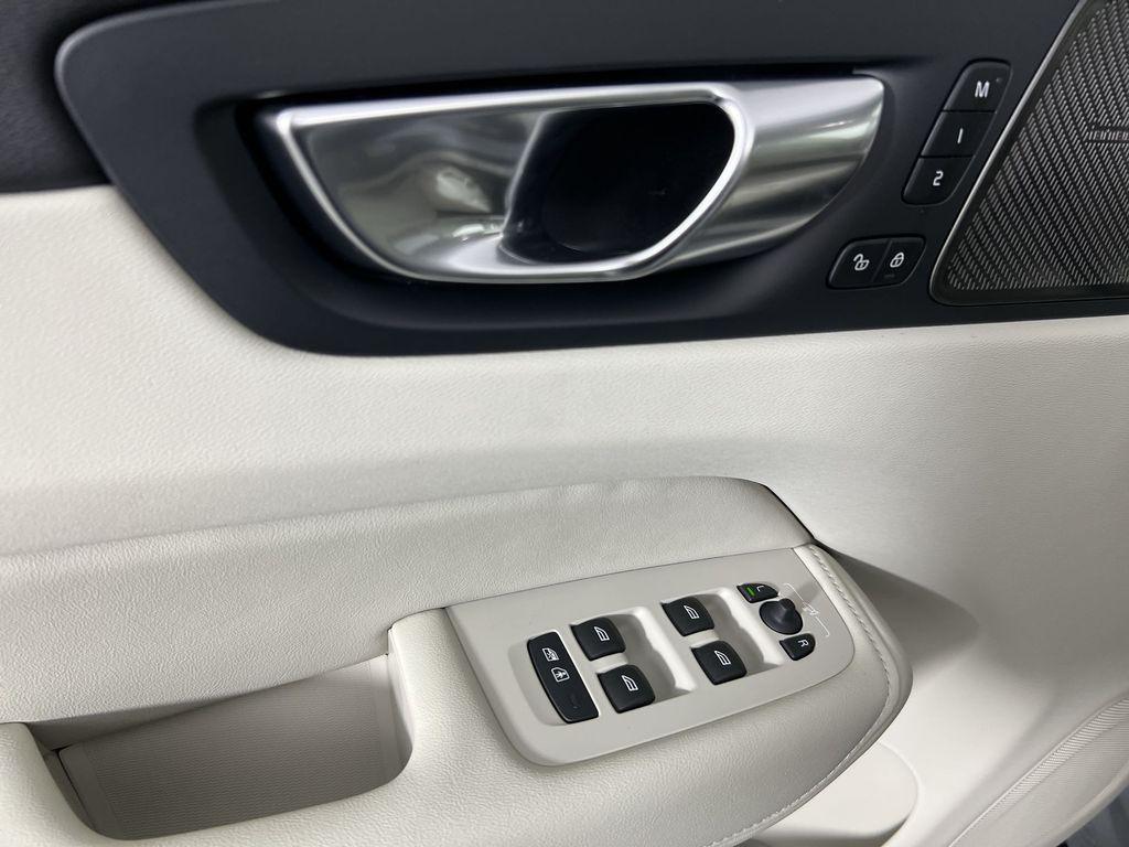 new 2026 Volvo XC60 Plug-In Hybrid car, priced at $74,235