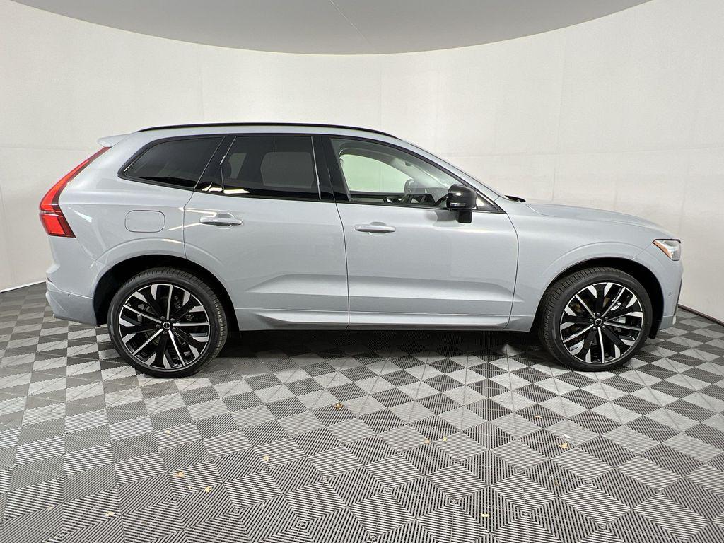 new 2026 Volvo XC60 Plug-In Hybrid car, priced at $74,235