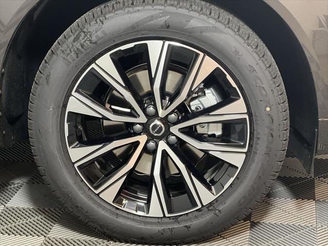 new 2025 Volvo XC60 car, priced at $49,895