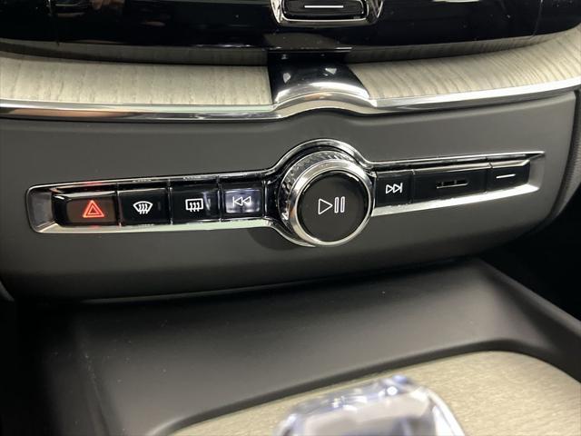 used 2022 Volvo XC60 car, priced at $40,000