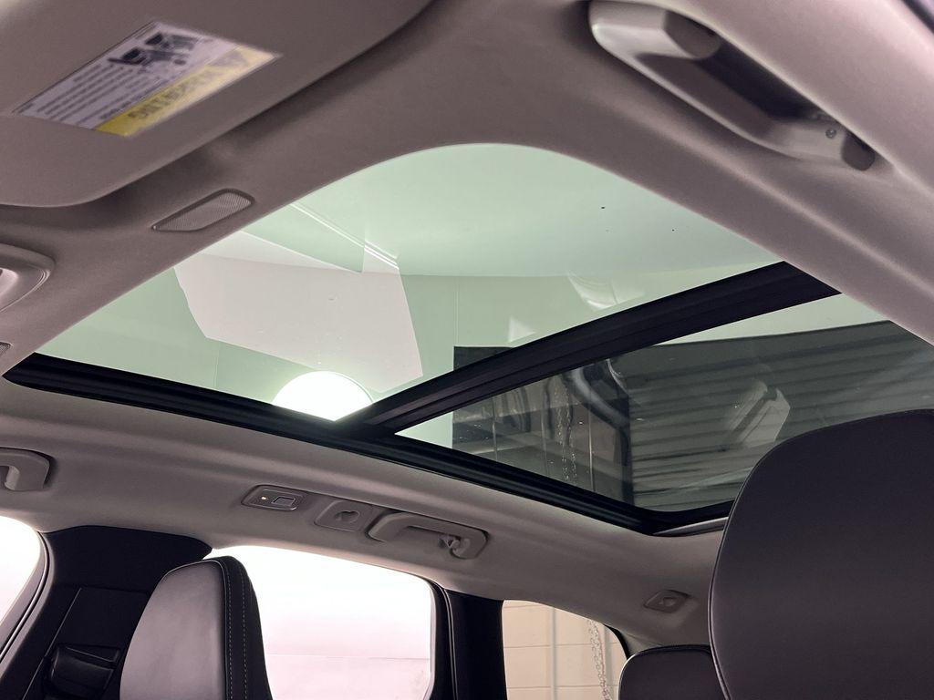 used 2022 Volvo XC60 car, priced at $36,780