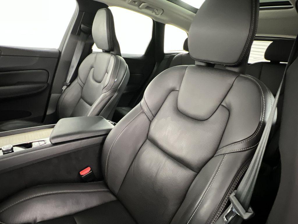 used 2022 Volvo XC60 car, priced at $36,780
