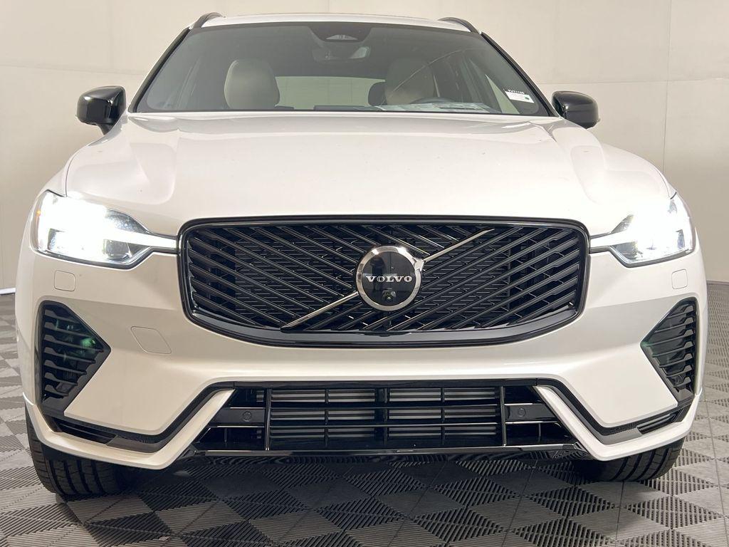 new 2026 Volvo XC60 Plug-In Hybrid car, priced at $68,285