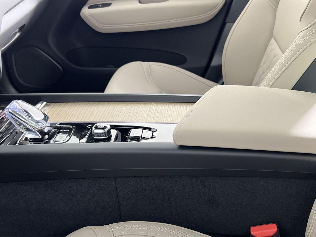 new 2026 Volvo XC60 Plug-In Hybrid car, priced at $68,285