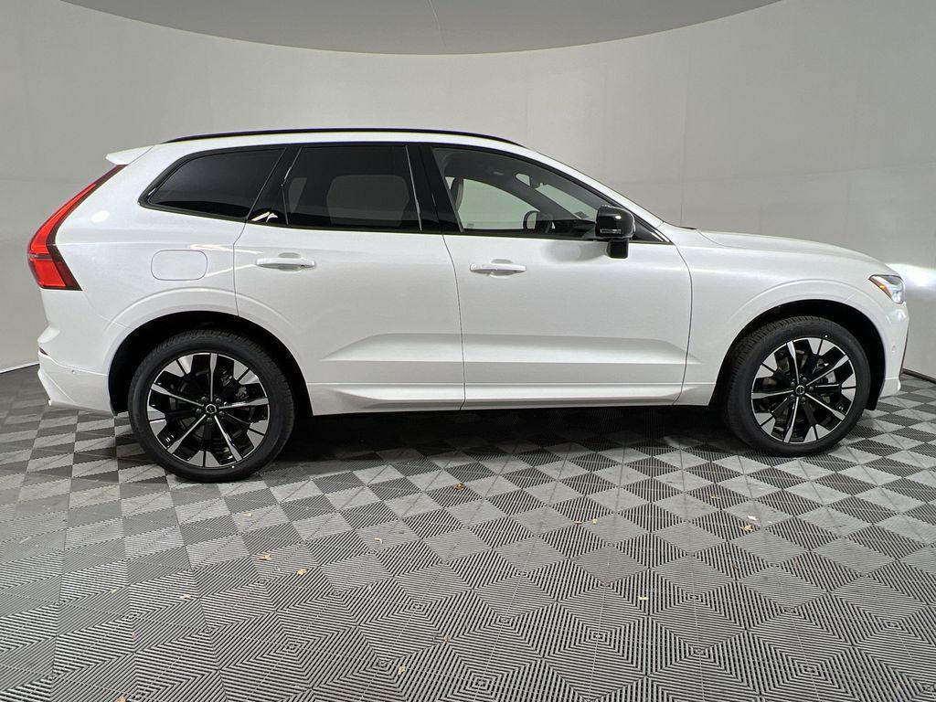 new 2026 Volvo XC60 Plug-In Hybrid car, priced at $68,285