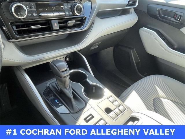 used 2023 Toyota Highlander car, priced at $35,888