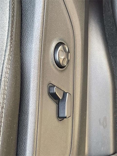 used 2021 Ram 1500 car, priced at $33,453
