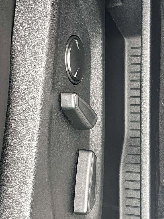 used 2021 Ford Edge car, priced at $25,658