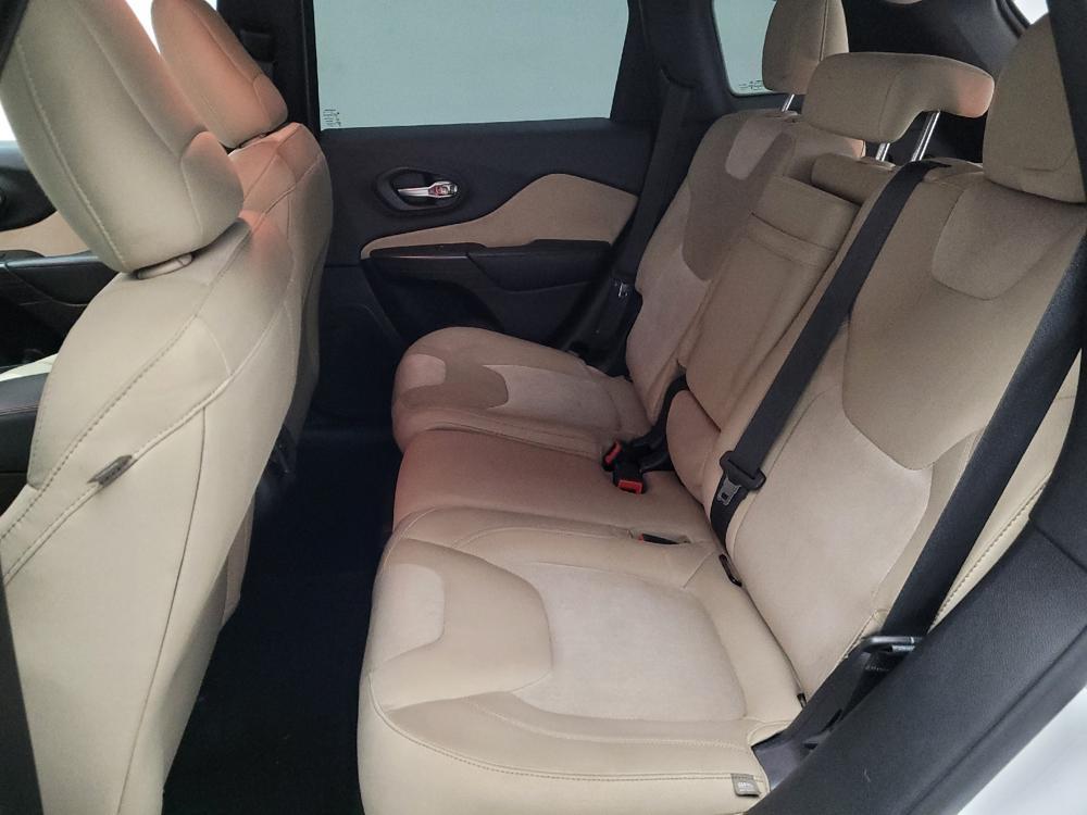 used 2015 Jeep Cherokee car, priced at $11,795