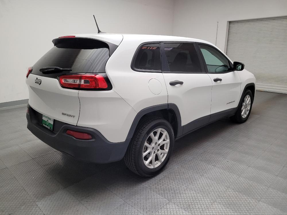 used 2015 Jeep Cherokee car, priced at $11,795