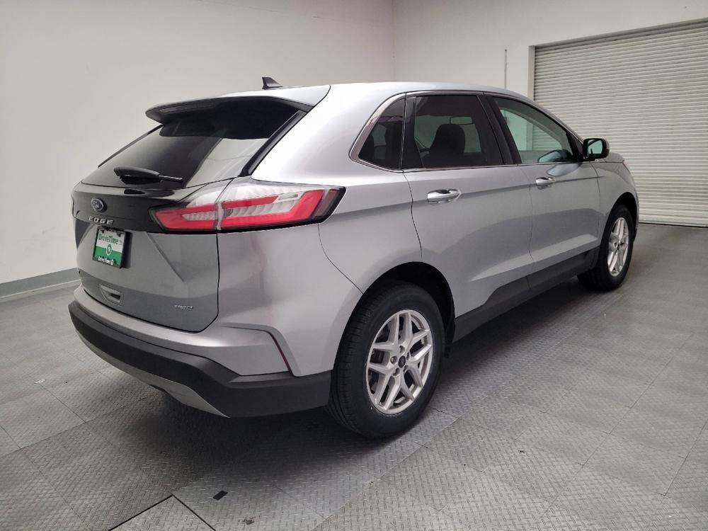 used 2024 Ford Edge car, priced at $22,995