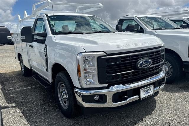 new 2025 Ford F-250 car, priced at $62,606