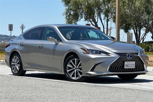 used 2020 Lexus ES 300h car, priced at $32,482
