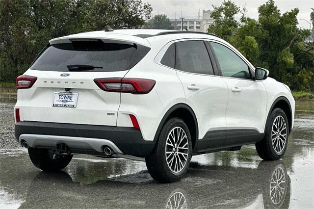 new 2025 Ford Escape car, priced at $41,520