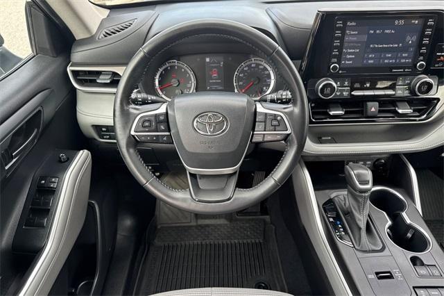 used 2022 Toyota Highlander car, priced at $27,982