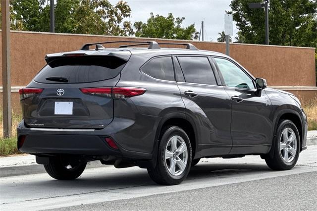 used 2022 Toyota Highlander car, priced at $27,982
