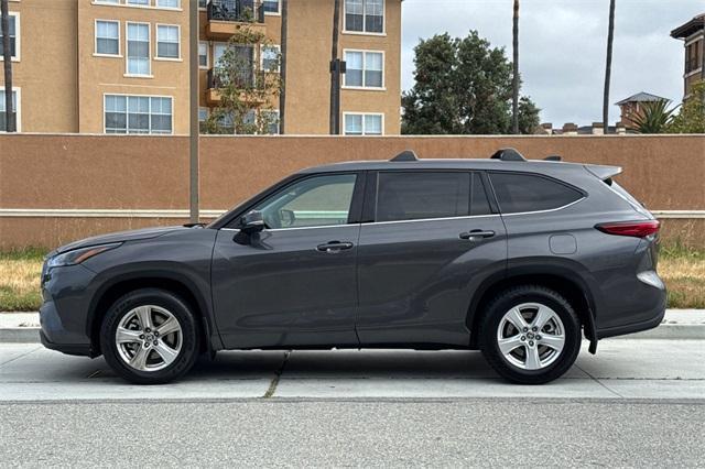 used 2022 Toyota Highlander car, priced at $27,982