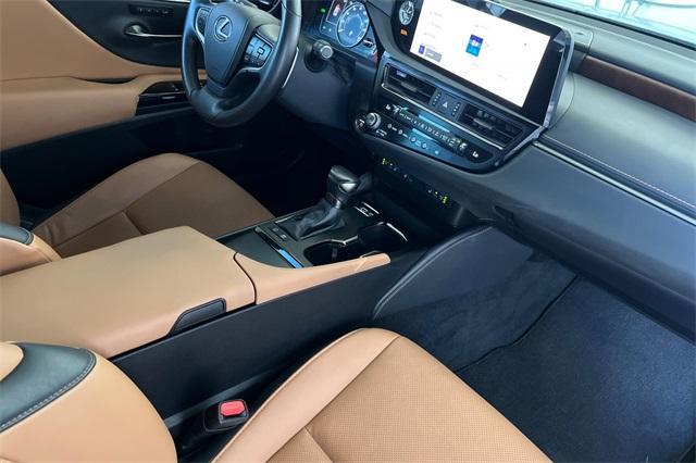 used 2024 Lexus ES 300h car, priced at $38,462