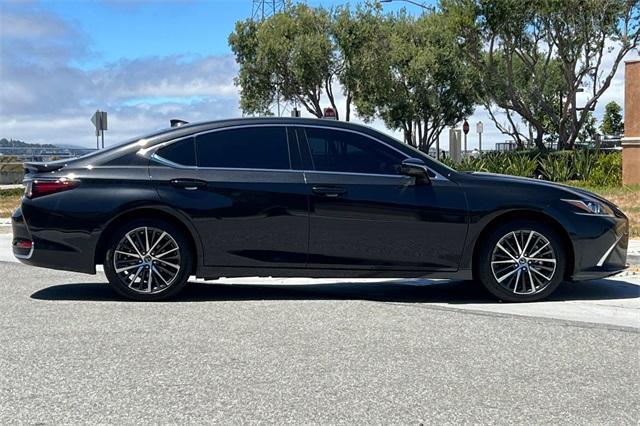 used 2024 Lexus ES 300h car, priced at $38,462