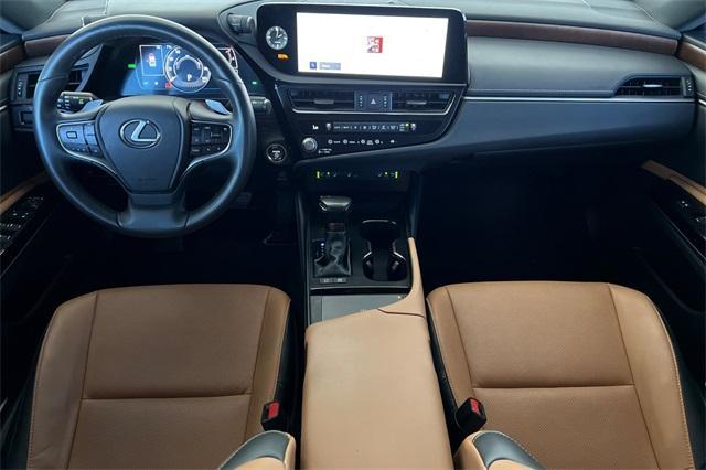 used 2024 Lexus ES 300h car, priced at $38,462