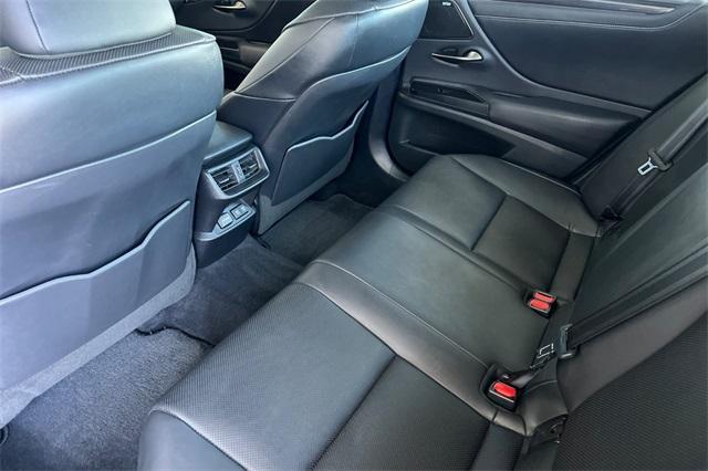 used 2020 Lexus ES 300h car, priced at $32,982