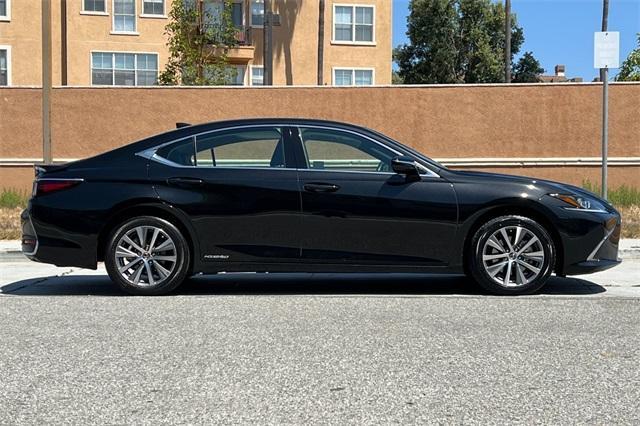 used 2020 Lexus ES 300h car, priced at $32,982