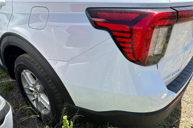 new 2025 Ford Explorer car, priced at $41,610