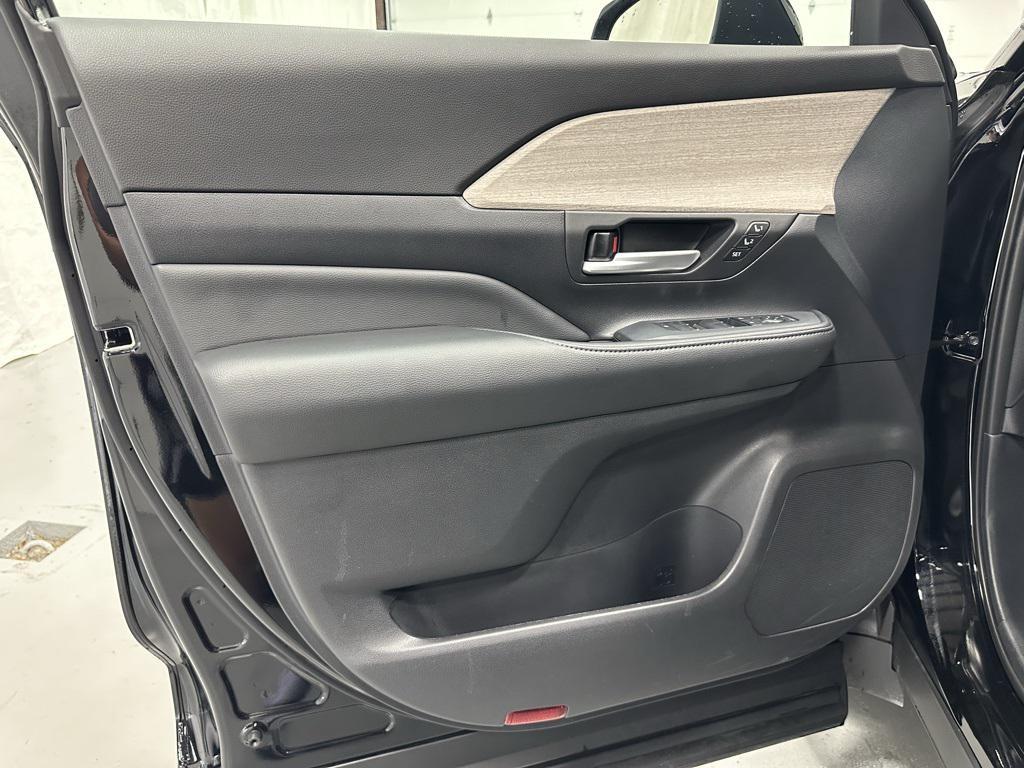 used 2025 Toyota Grand Highlander car, priced at $49,495