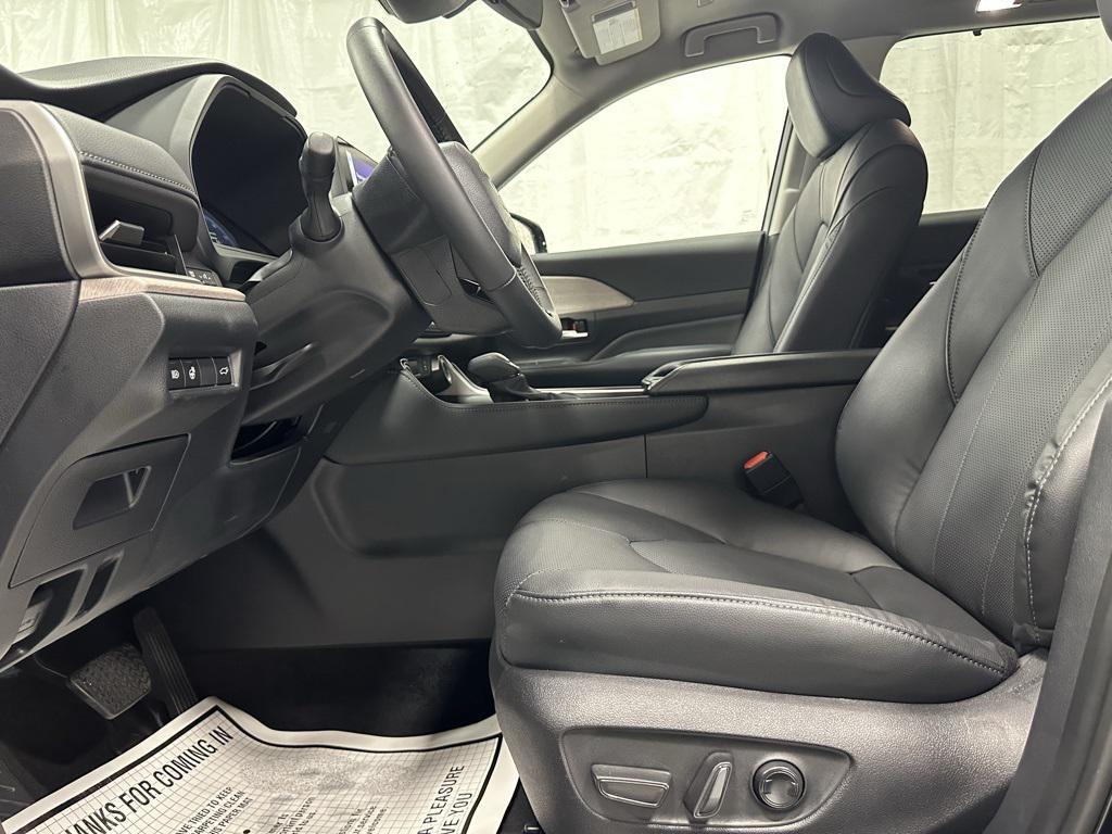 used 2025 Toyota Grand Highlander car, priced at $49,495