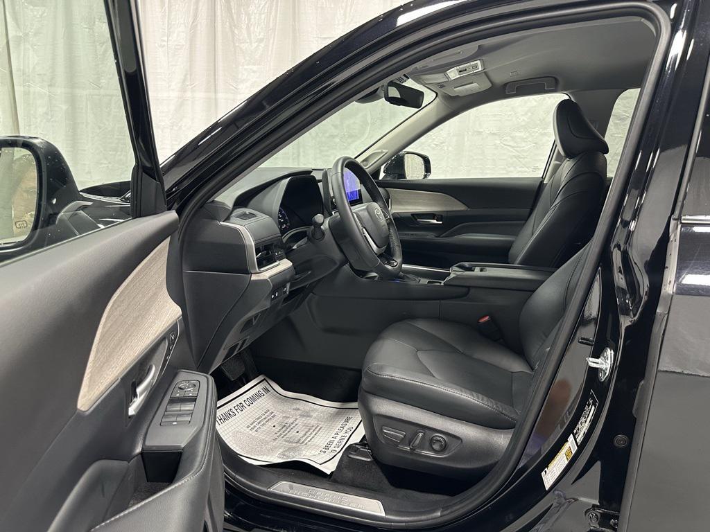 used 2025 Toyota Grand Highlander car, priced at $49,495