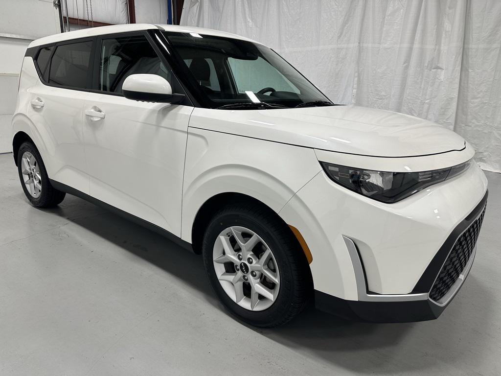 used 2024 Kia Soul car, priced at $16,295