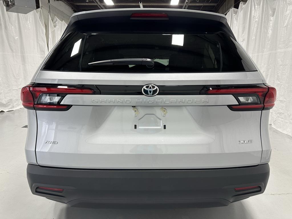 used 2025 Toyota Grand Highlander car, priced at $44,995