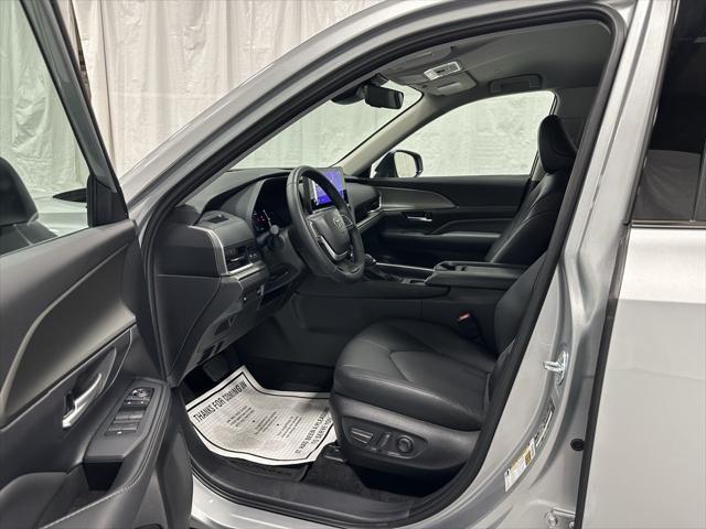 used 2025 Toyota Grand Highlander car, priced at $45,995